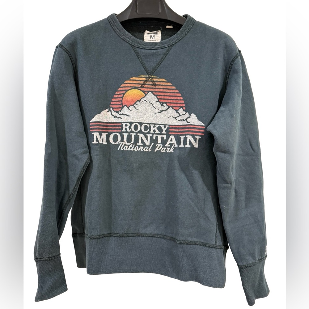 🏔️ Tailgate Rocky Mountain Green Sweatshirt - Medium